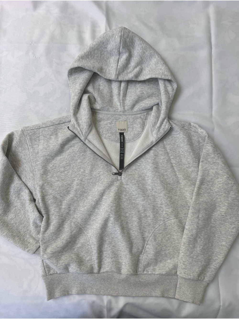 Vuori Light Heather Gray Half-Zip Hoodie Sweater - Like New!